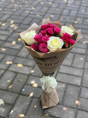 Букет цветов из: Розы в Комсомольский